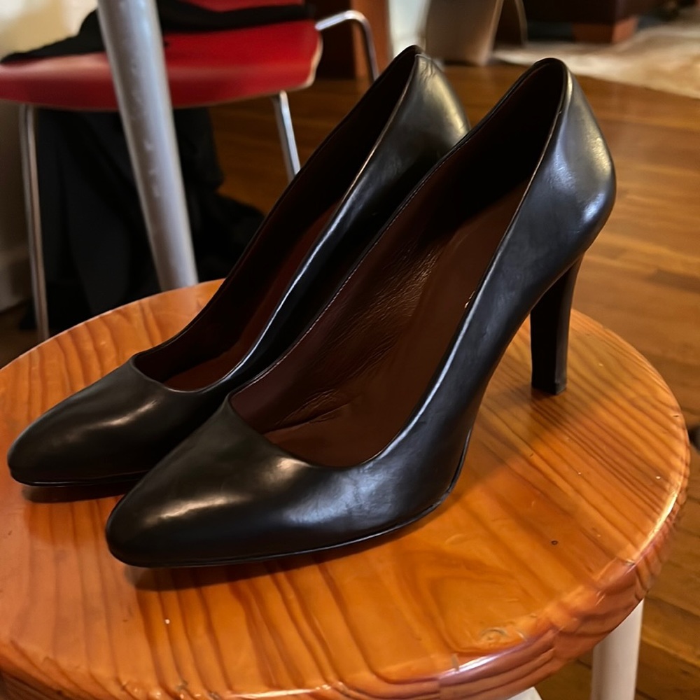 Banana Republic Women’s pumps